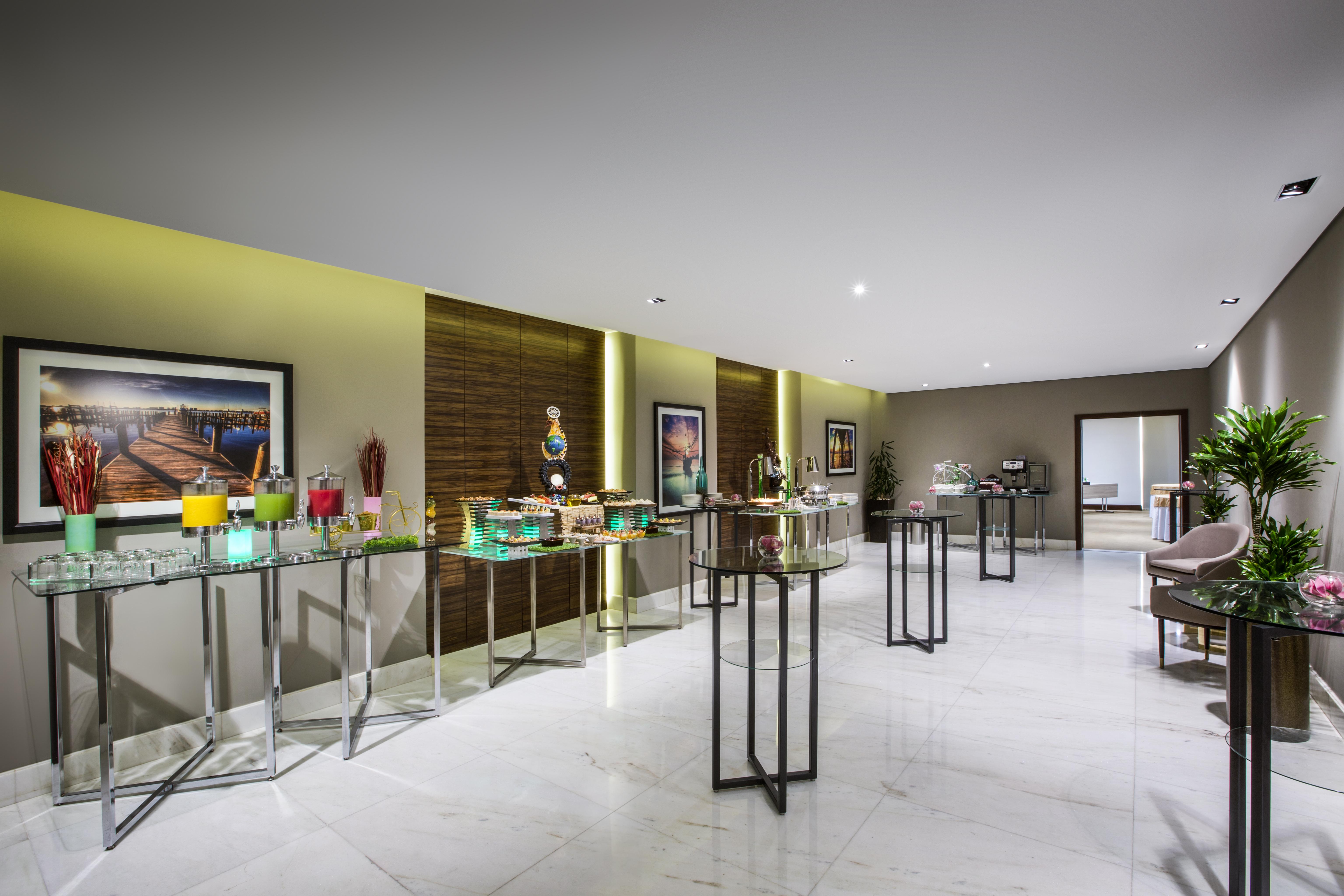 The Tower Plaza Hotel 5*