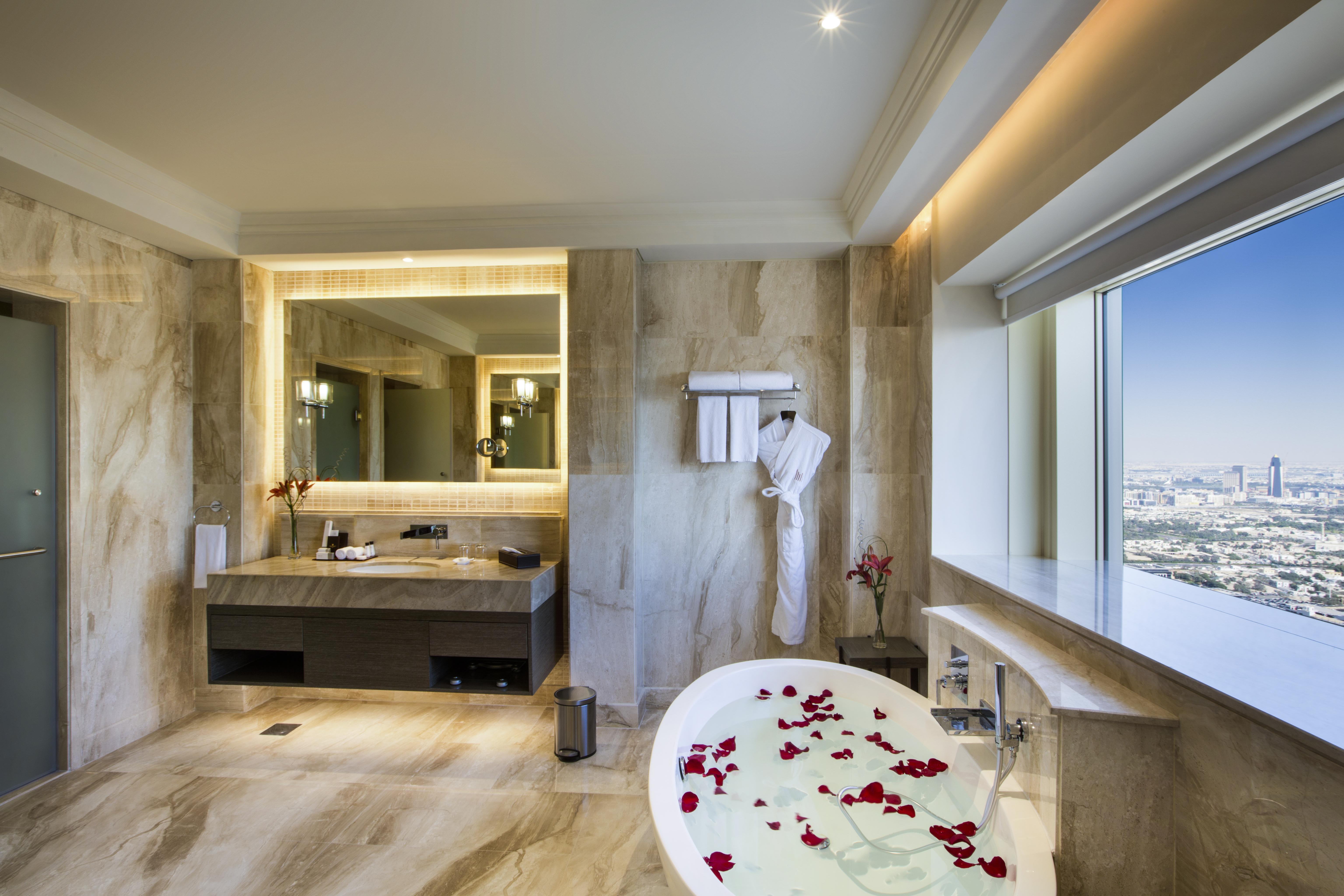 The Tower Plaza 5*