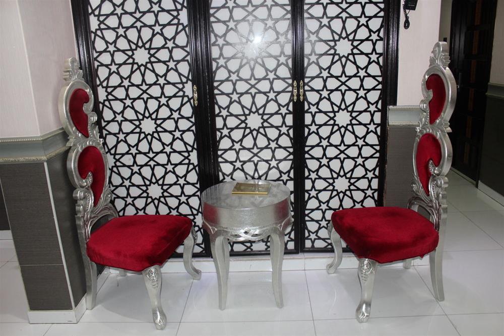 White Hotel *