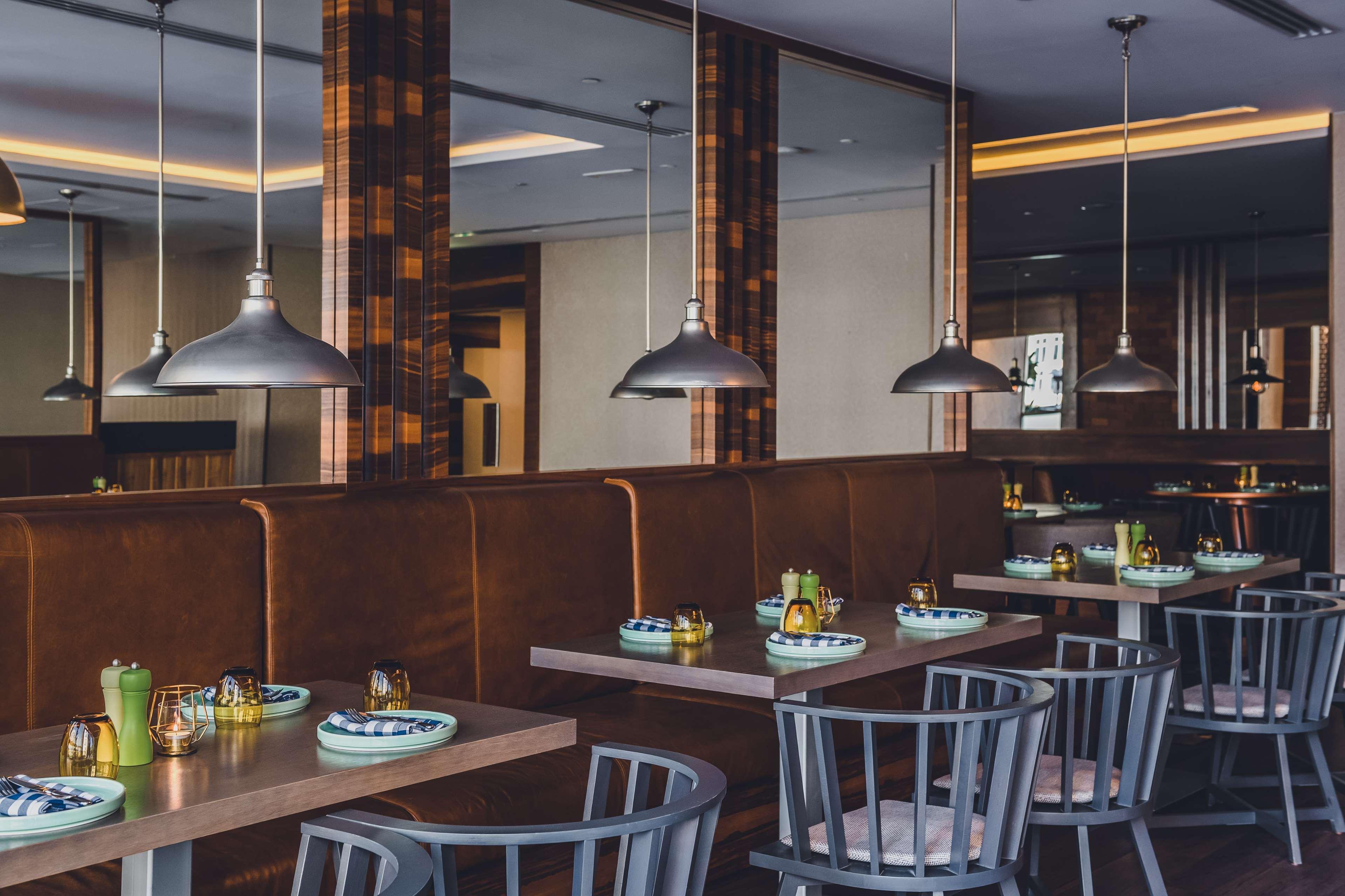Radisson Blu Hotel, Waterfront Dubai