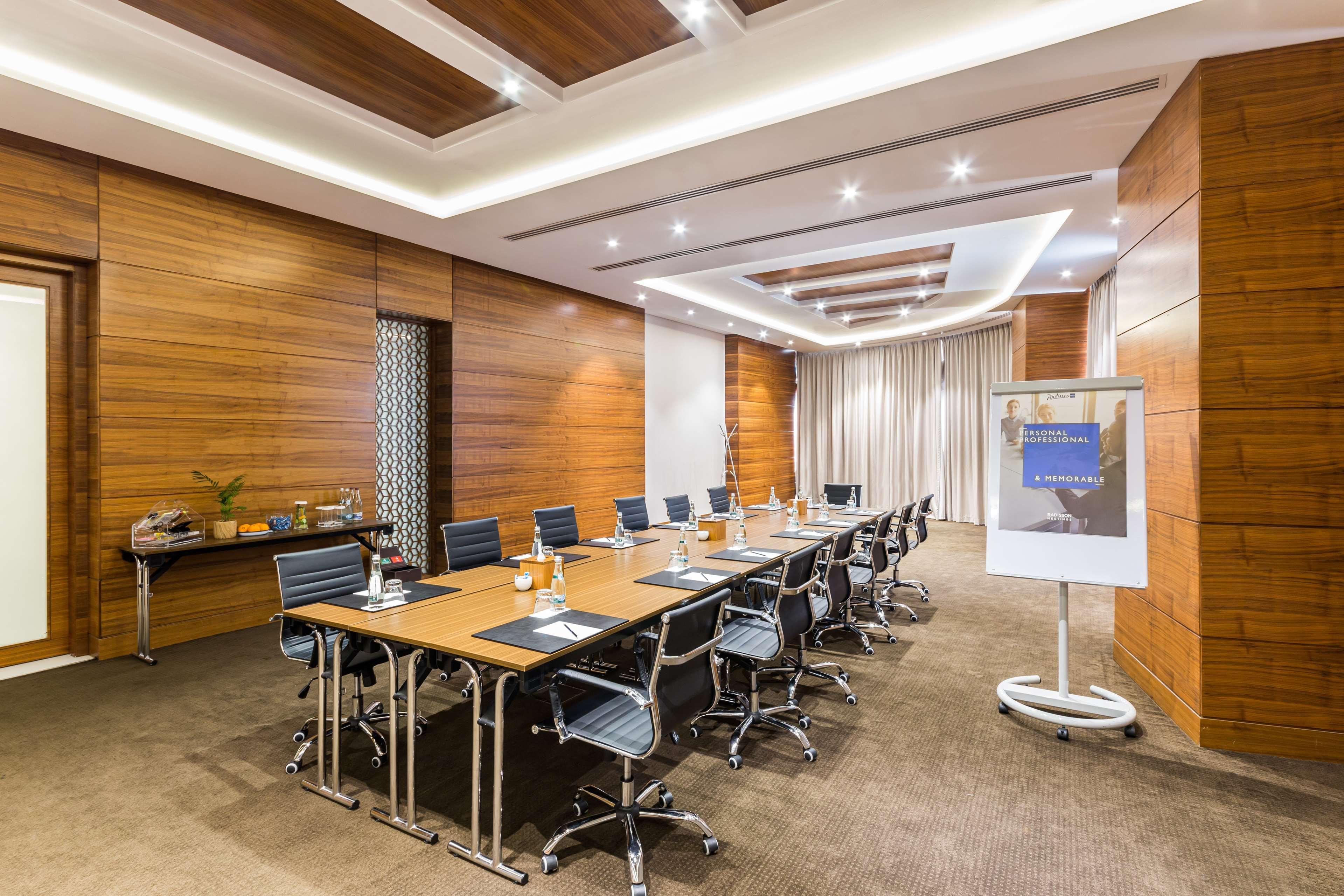 Radisson Blu Hotel, Waterfront 5*