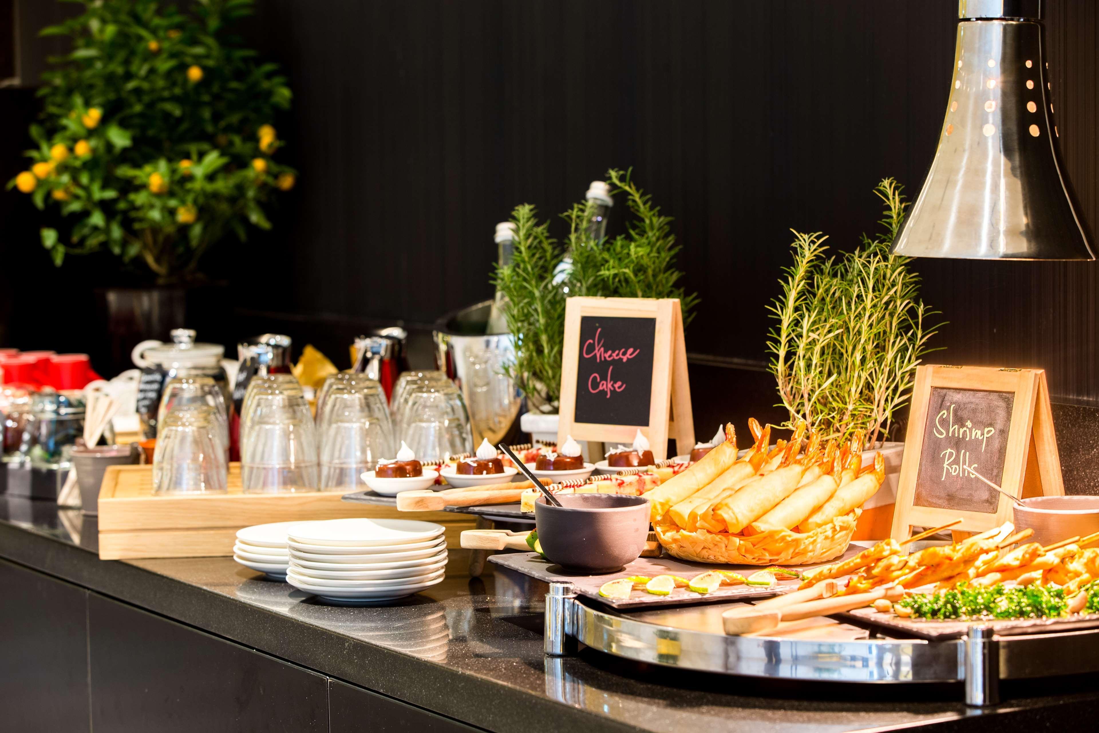 Park By Radisson Motor 4* Dubai