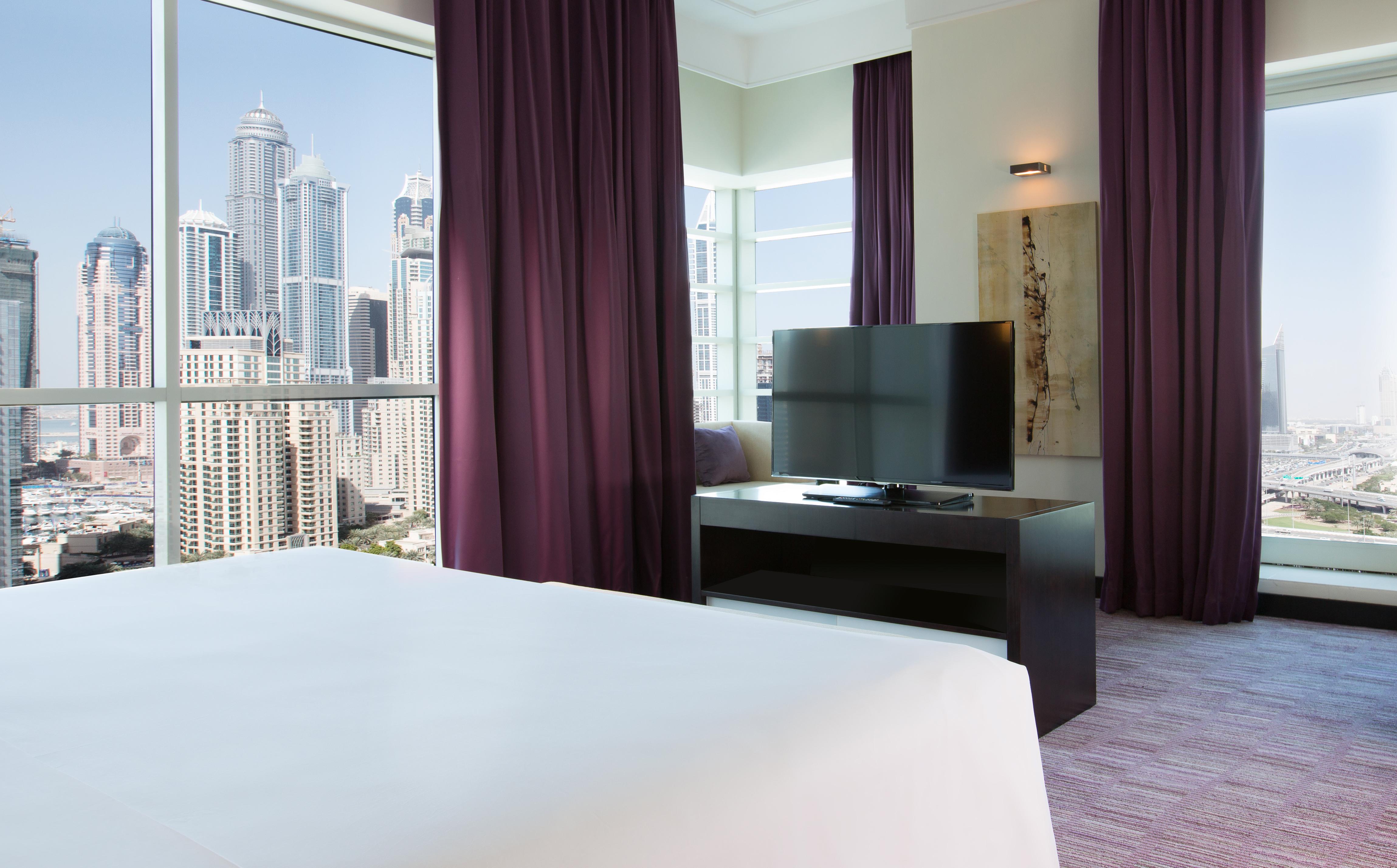 Pullman Jumeirah Lakes Towers