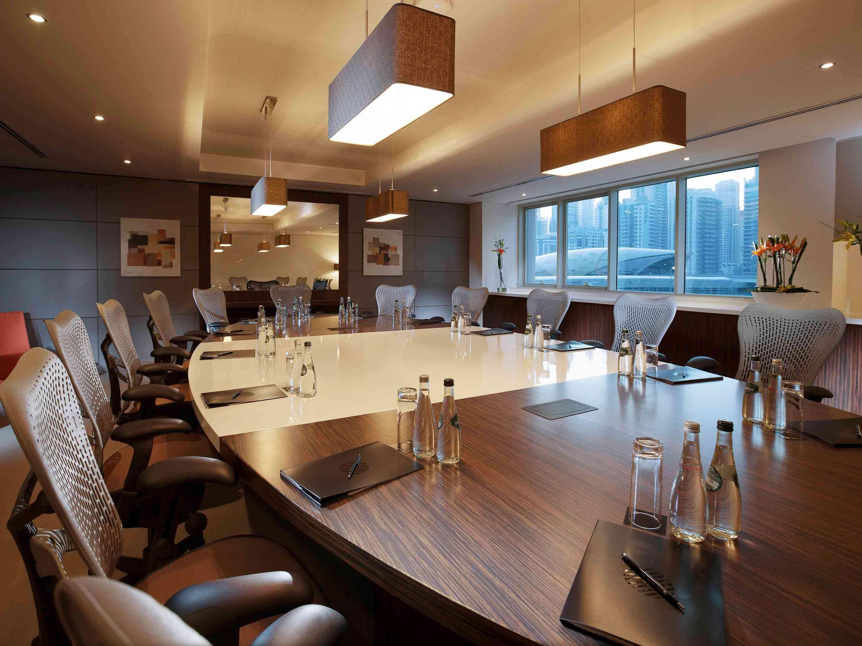 Hotel Pullman Jumeirah Lakes Towers Dubai