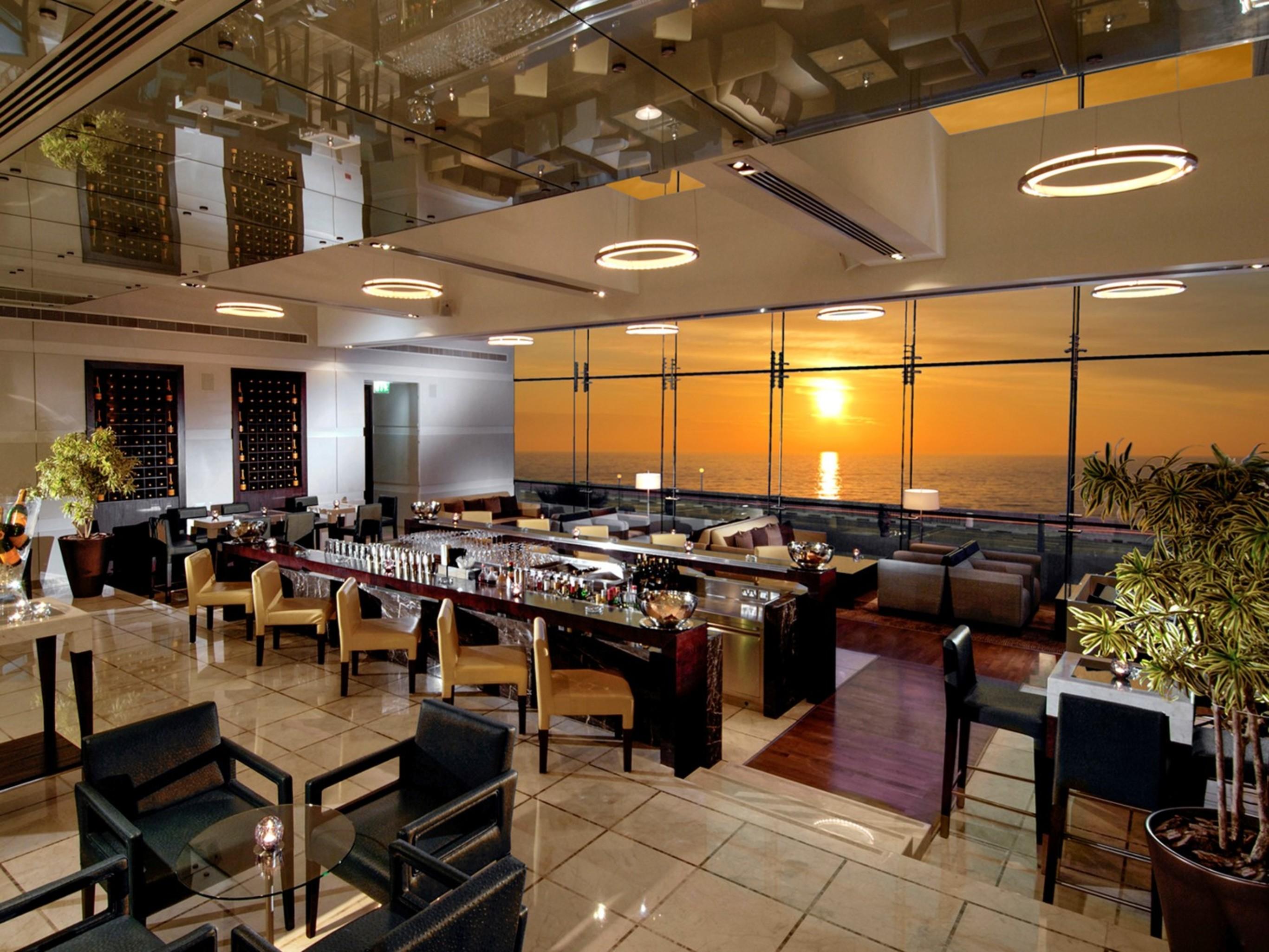 Hyatt Regency Galleria 4*