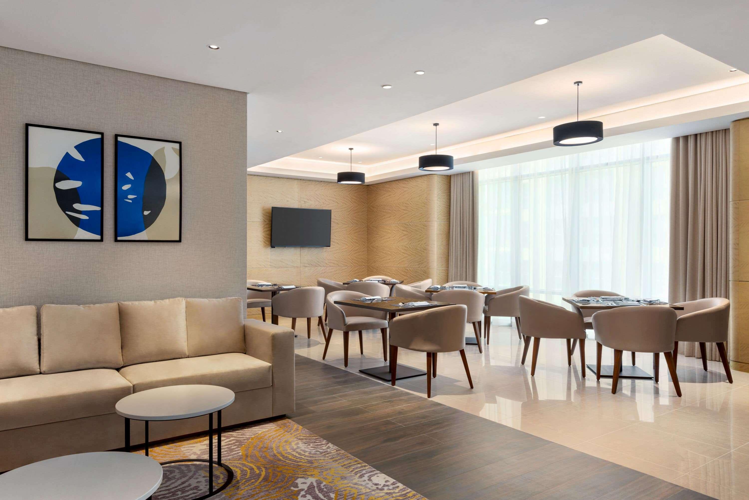 Hotel Novotel Dubai Gold District 4*