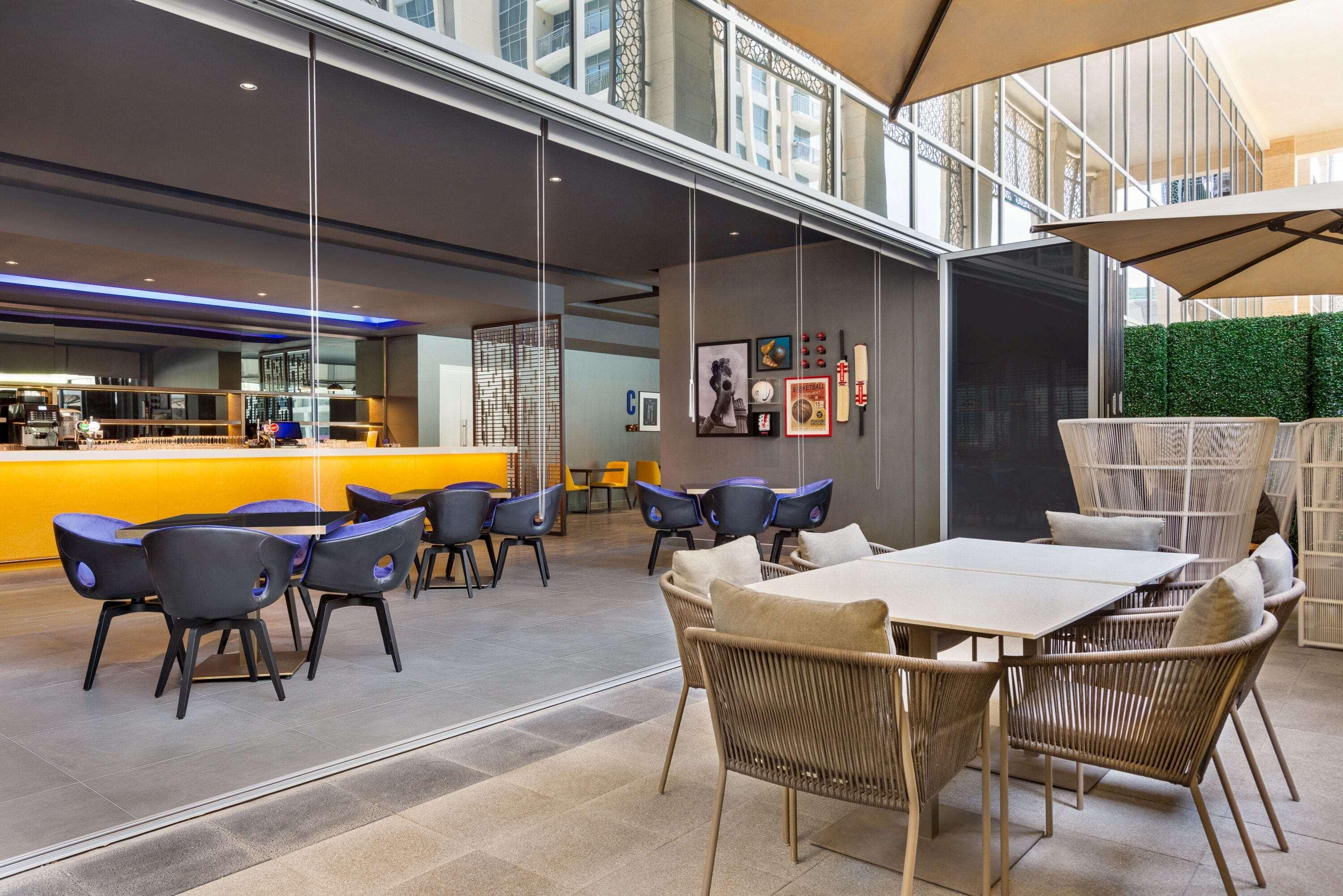 Hotel Novotel Dubai Gold District 4*
