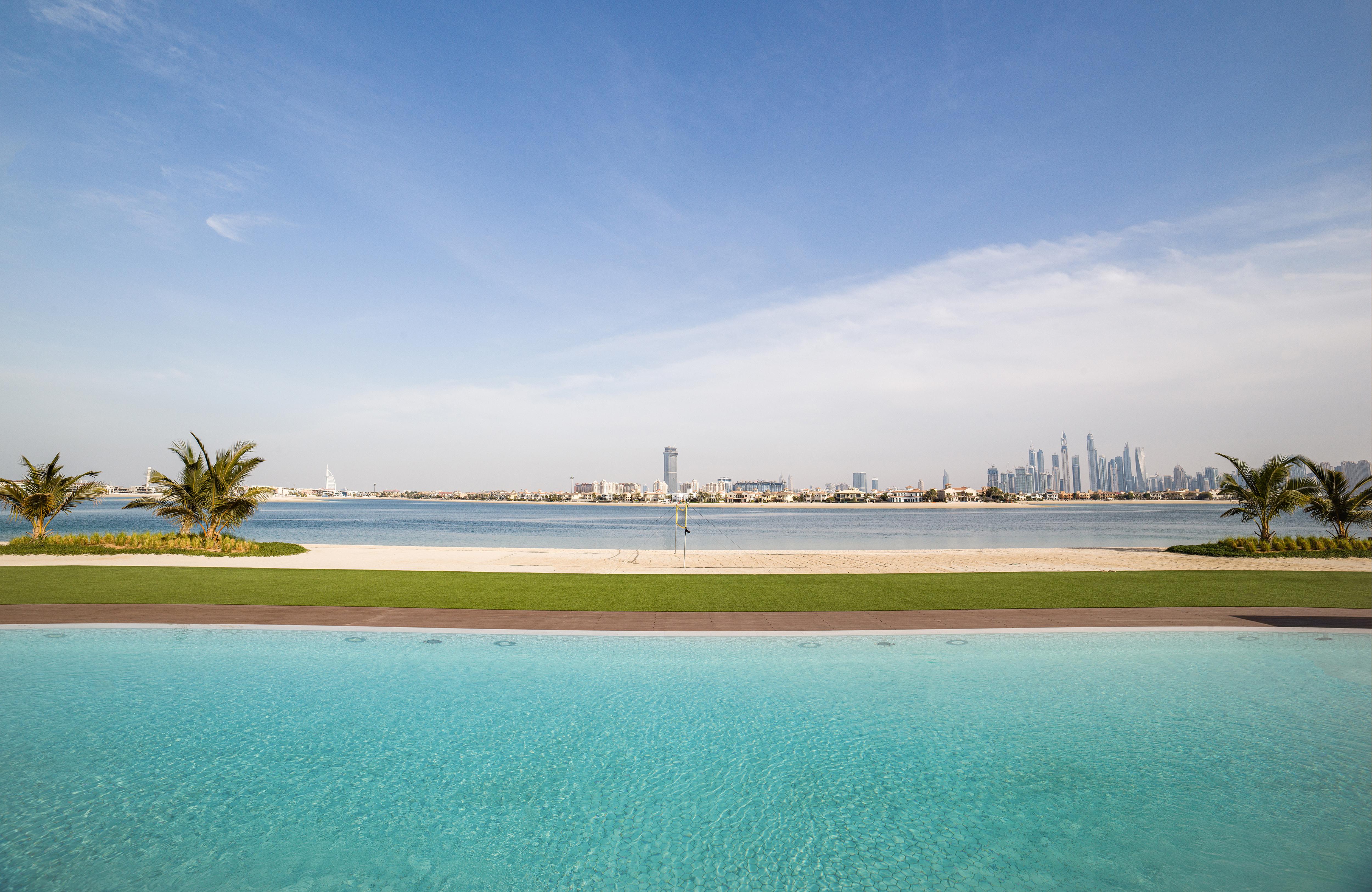 Resort Th8 Palm Resort, Vignette Collection By Ihg