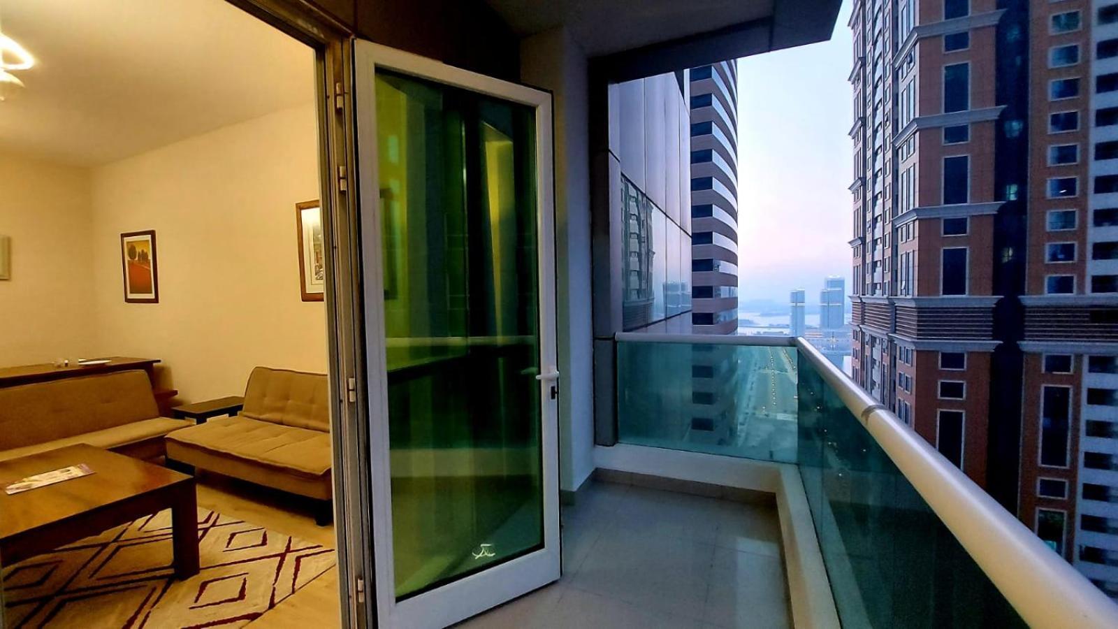 Entire Private Self Catered Marina Apartment