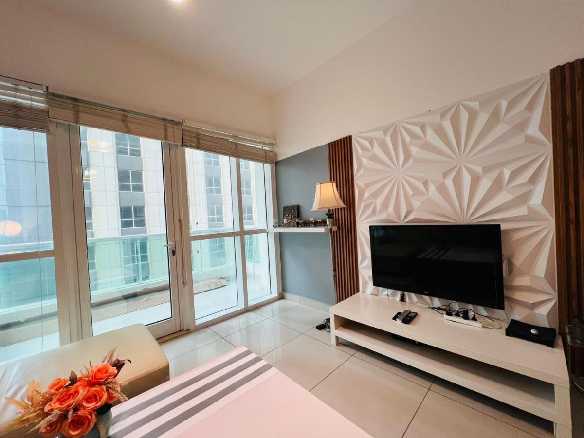 Apartment Entire Private Self Catered Marina Dubai