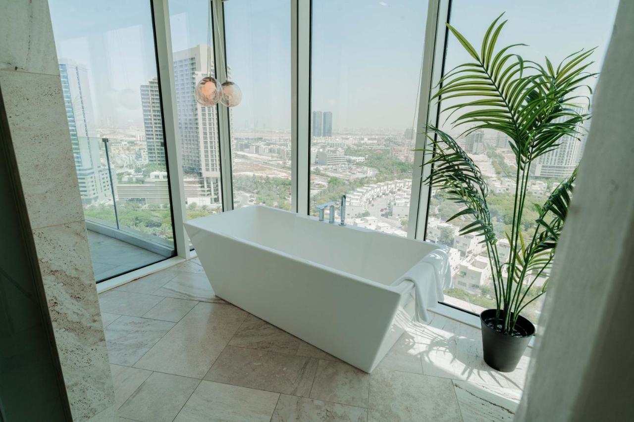 Apartment Five Sky In Jvc With Private Pool