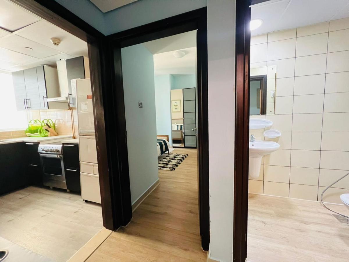 Entire Private Self Catered Marina Apartment *