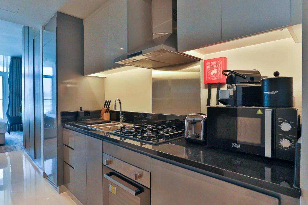 Apartment Higuests - Roomy And Chic With Panoramic Canal Views Dubai