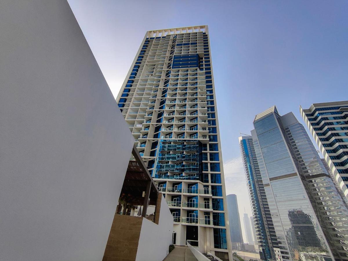 Apartment Higuests - Roomy And Chic With Panoramic Canal Views Dubai