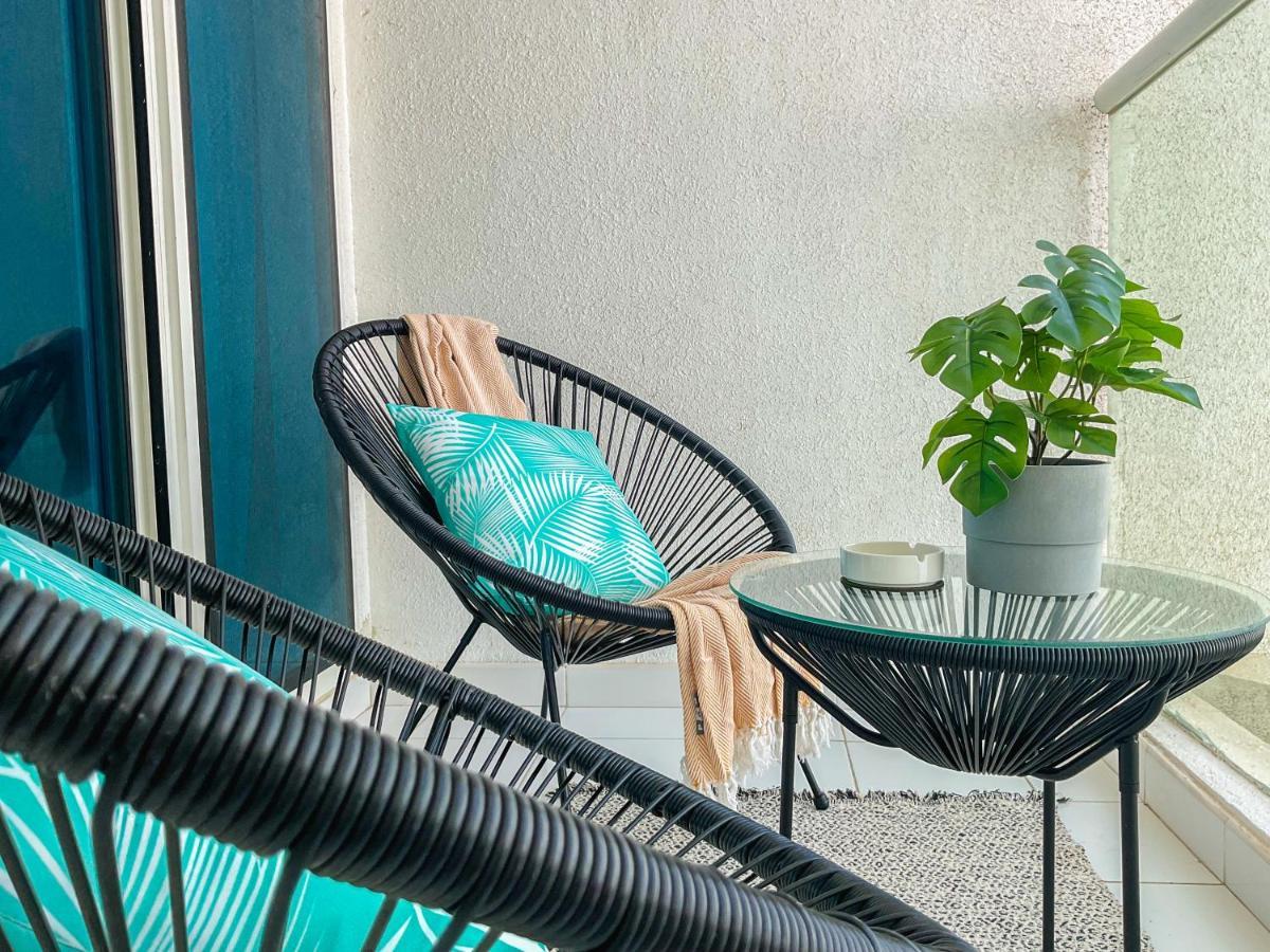 Higuests - Roomy And Chic With Panoramic Canal Views *