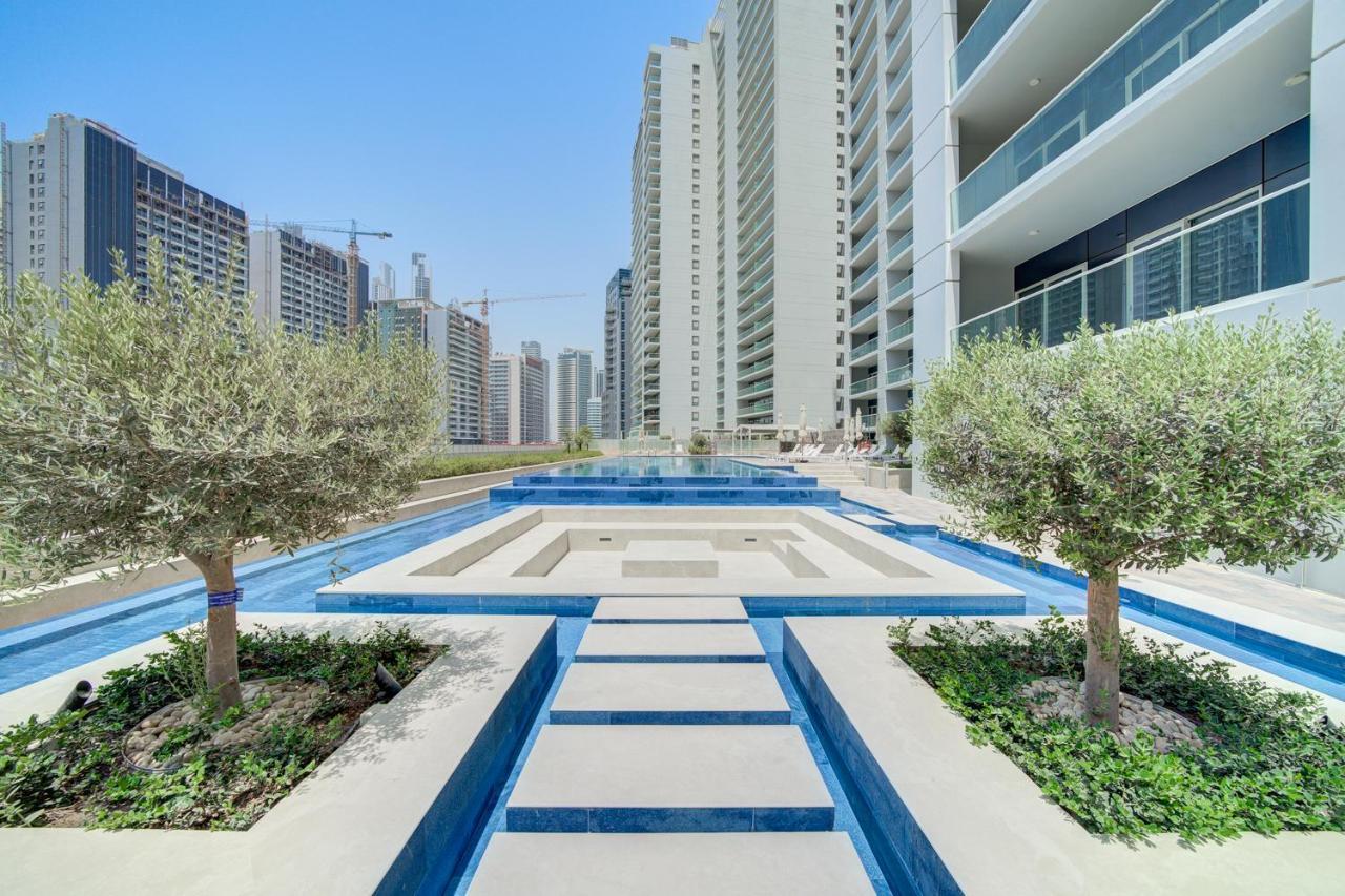 Premium 2br W Canal View Near Downtown * Dubai