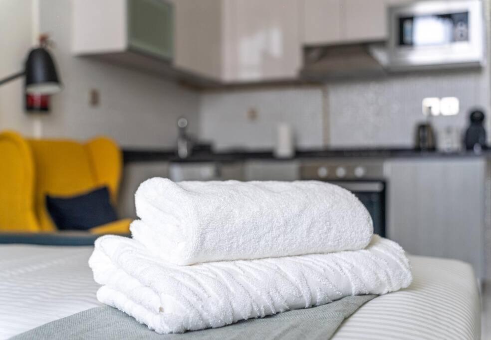 Apartment Cosy Studio With Luxurious Pool In Business Bay- Bayz Tower Dubai