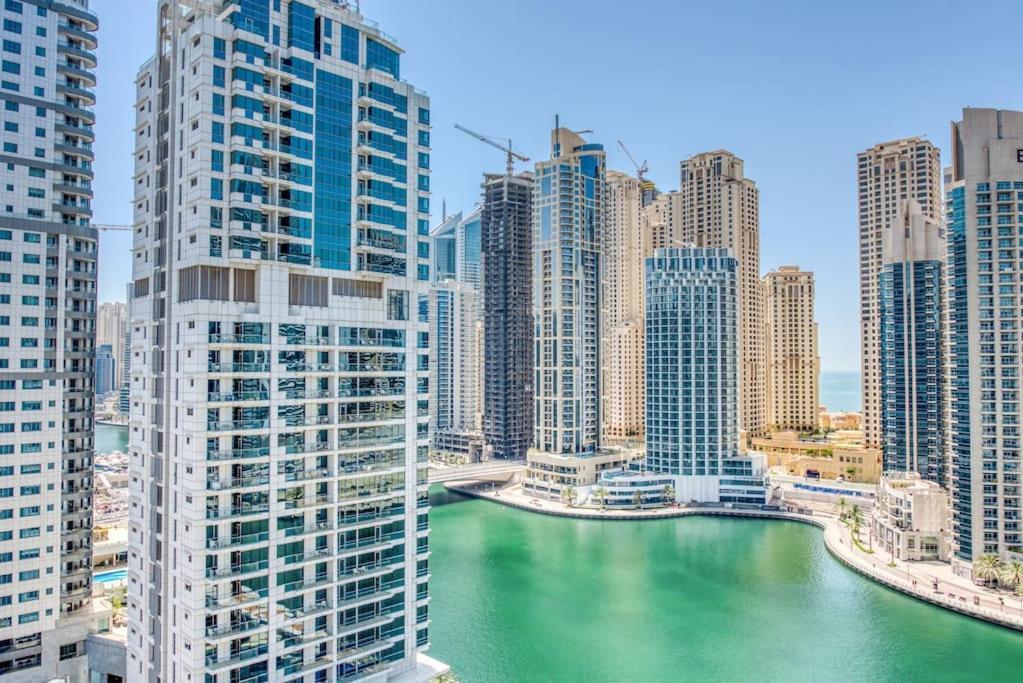 Apartment Time Place Towers, Marina *