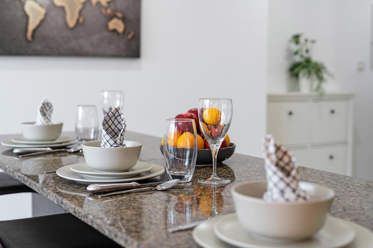 Cute 1br - Marina Views - Walk 9min To Dubai
