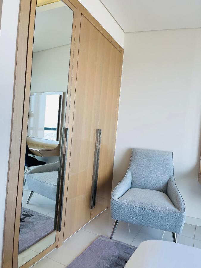 A5801 Paramount 5 Star Luxury 3 Bedroom Close To Burj Khalifa And Mall Dubai