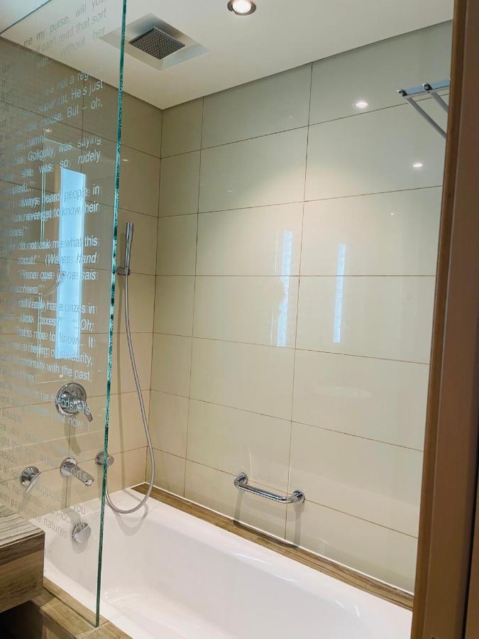 A5801 Paramount 5 Star Luxury 3 Bedroom Close To Burj Khalifa And Mall Aparthotel Dubai