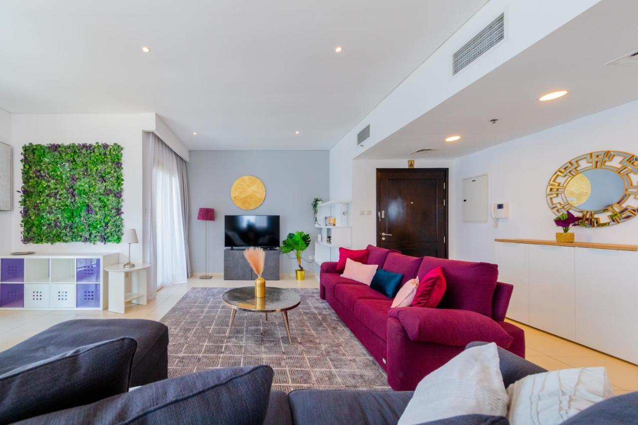 Apartment Eden's Homes & - Royal Oceanic Dubai