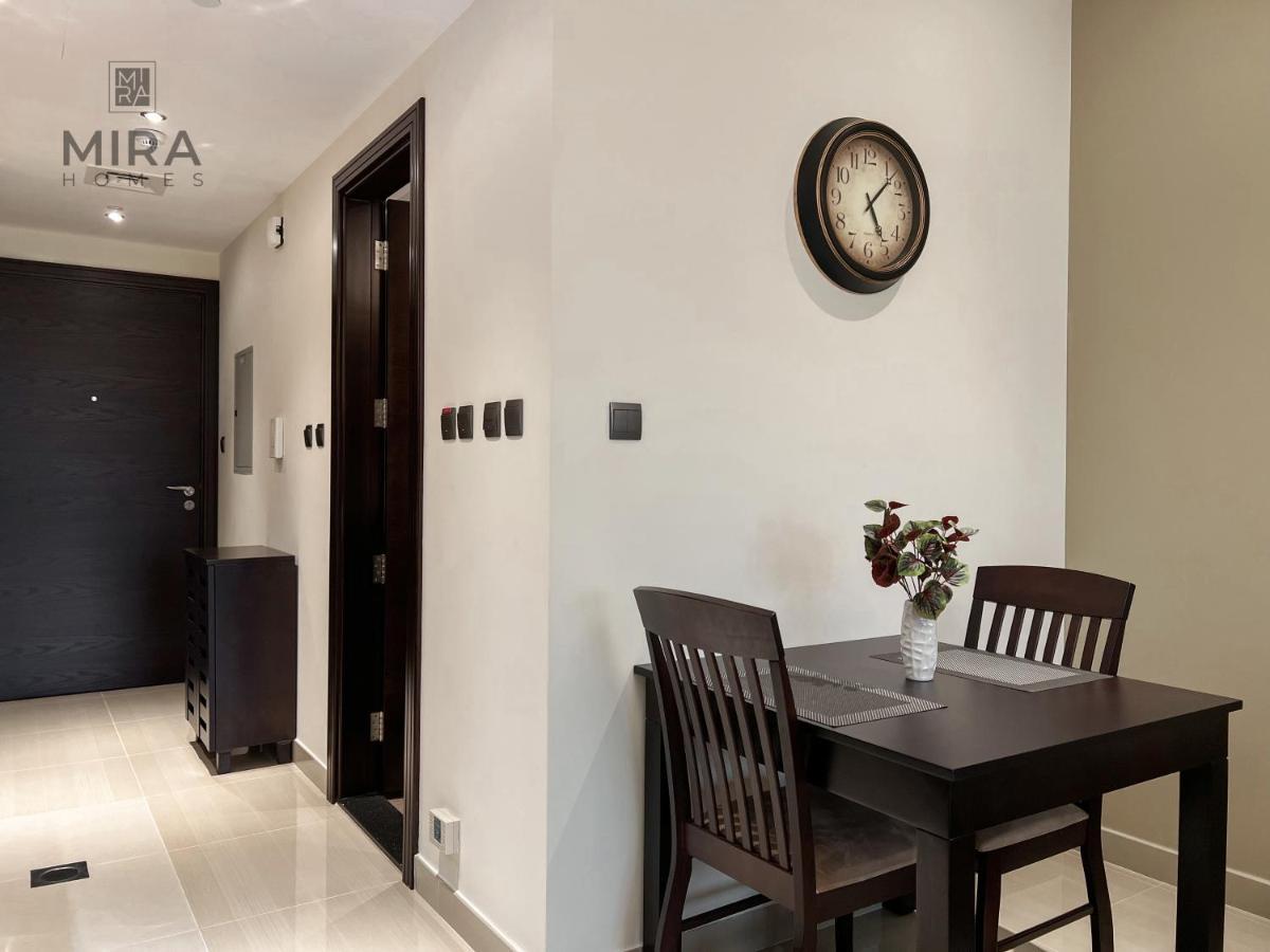 Mira Holiday Homes - Lovely Studio With Burj Khalifa View Apartment
