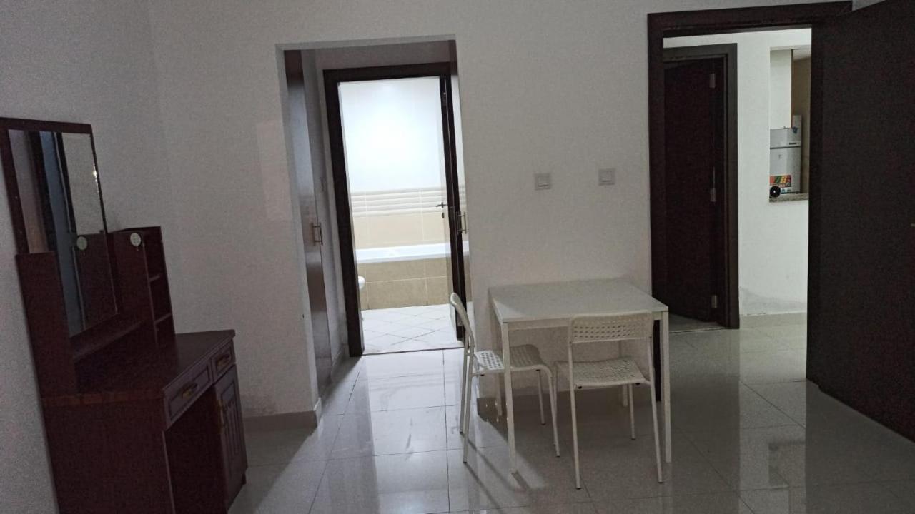 Budget In Apartment *