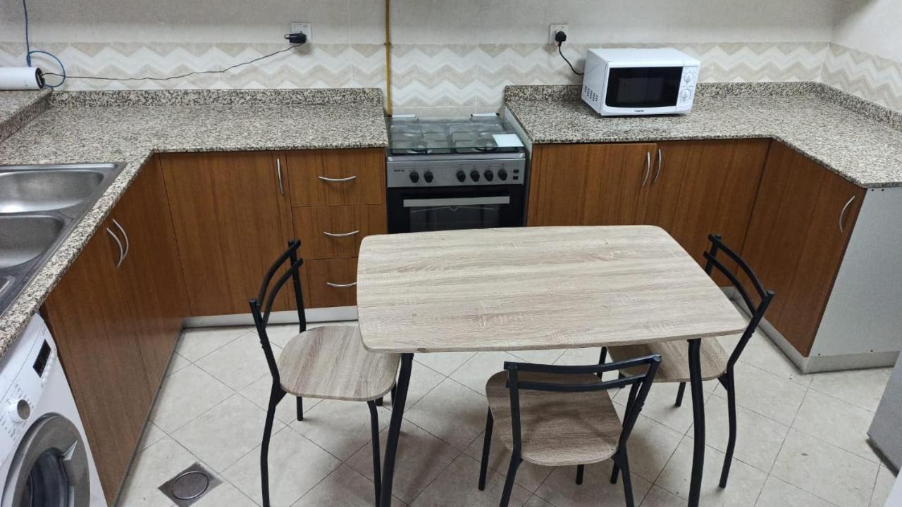 Budget In Apartment *