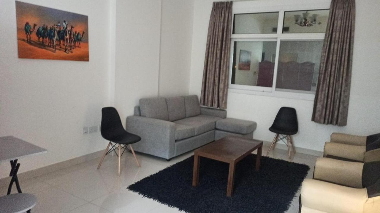 Budget In Apartment *