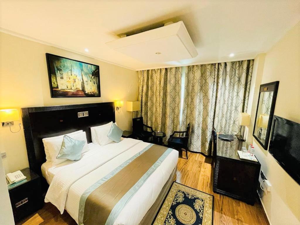 Smana Al Raffa 3* Dubai