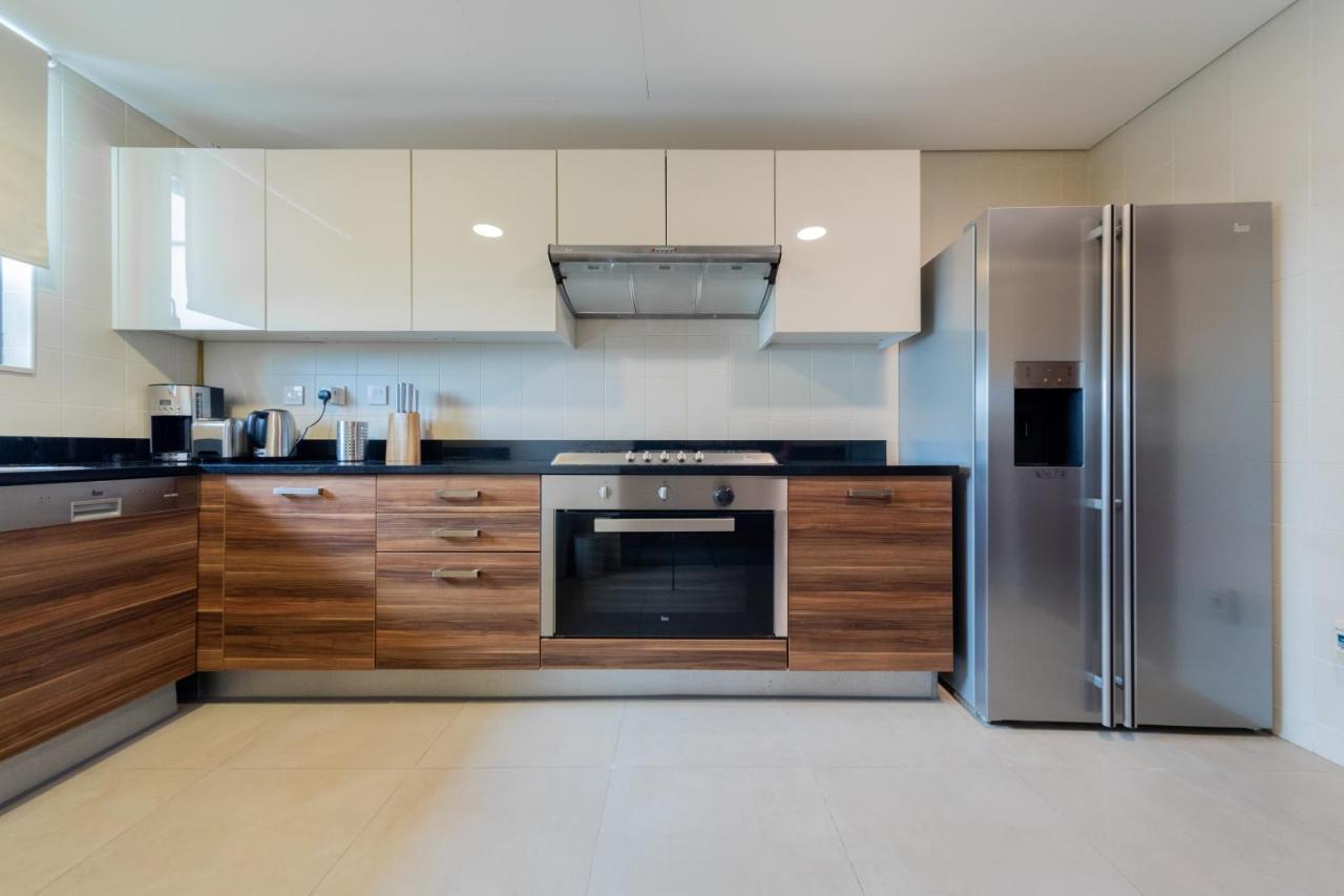 Eden's Homes & - Sparkle Tower Apartment Dubai