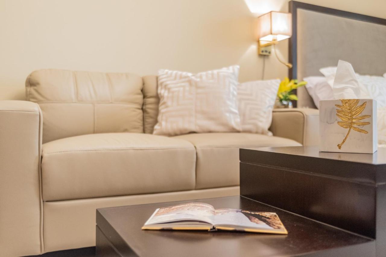 Green Place Elite Downtown Apartment *