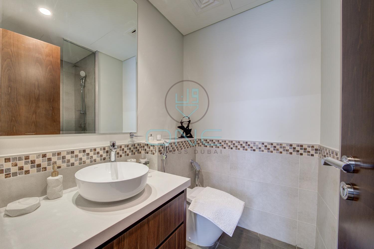 Apartment Premium 2br W Canal View Near Downtown Dubai