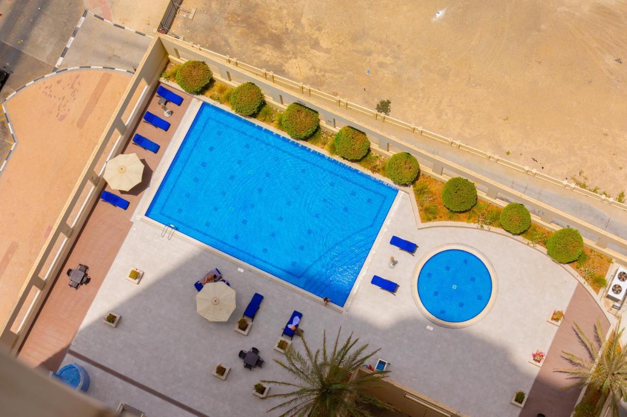 Eden's Homes & - Royal Oceanic Apartment