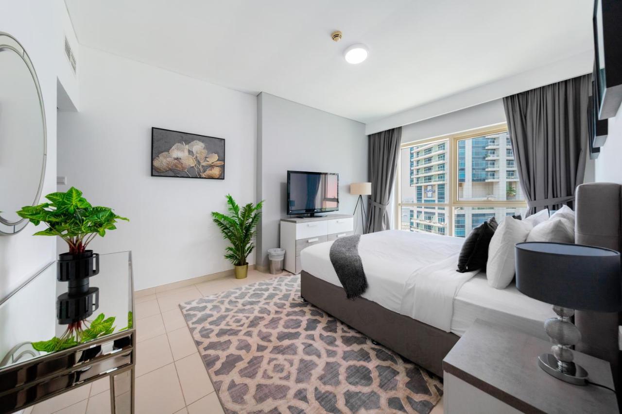 Apartment Eden's Homes & - Royal Oceanic