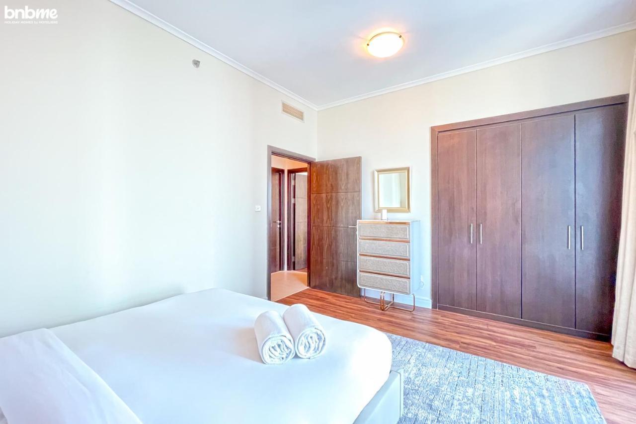 Bnbmehomes - Experience Luxurious Sky High Marina Living - 8044 Apartment