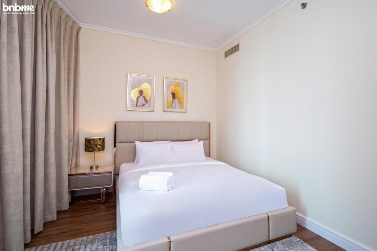 Bnbmehomes - Experience Luxurious Sky High Marina Living - 8044 Apartment Dubai