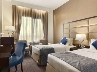 Howard Johnson Bur Hotel Dubai