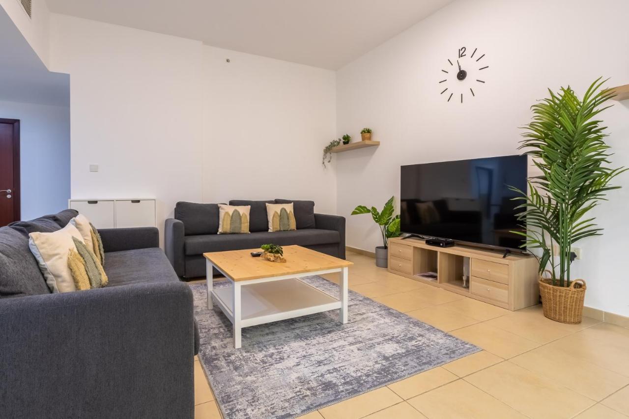 Lovely 2 Bedroom Near The Beach