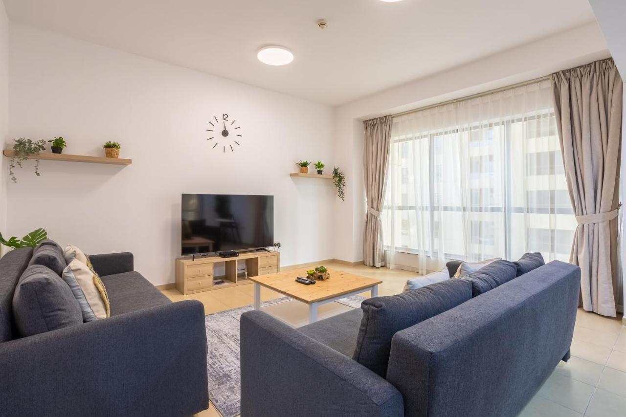 Apartment Lovely 2 Bedroom Near The Beach Dubai