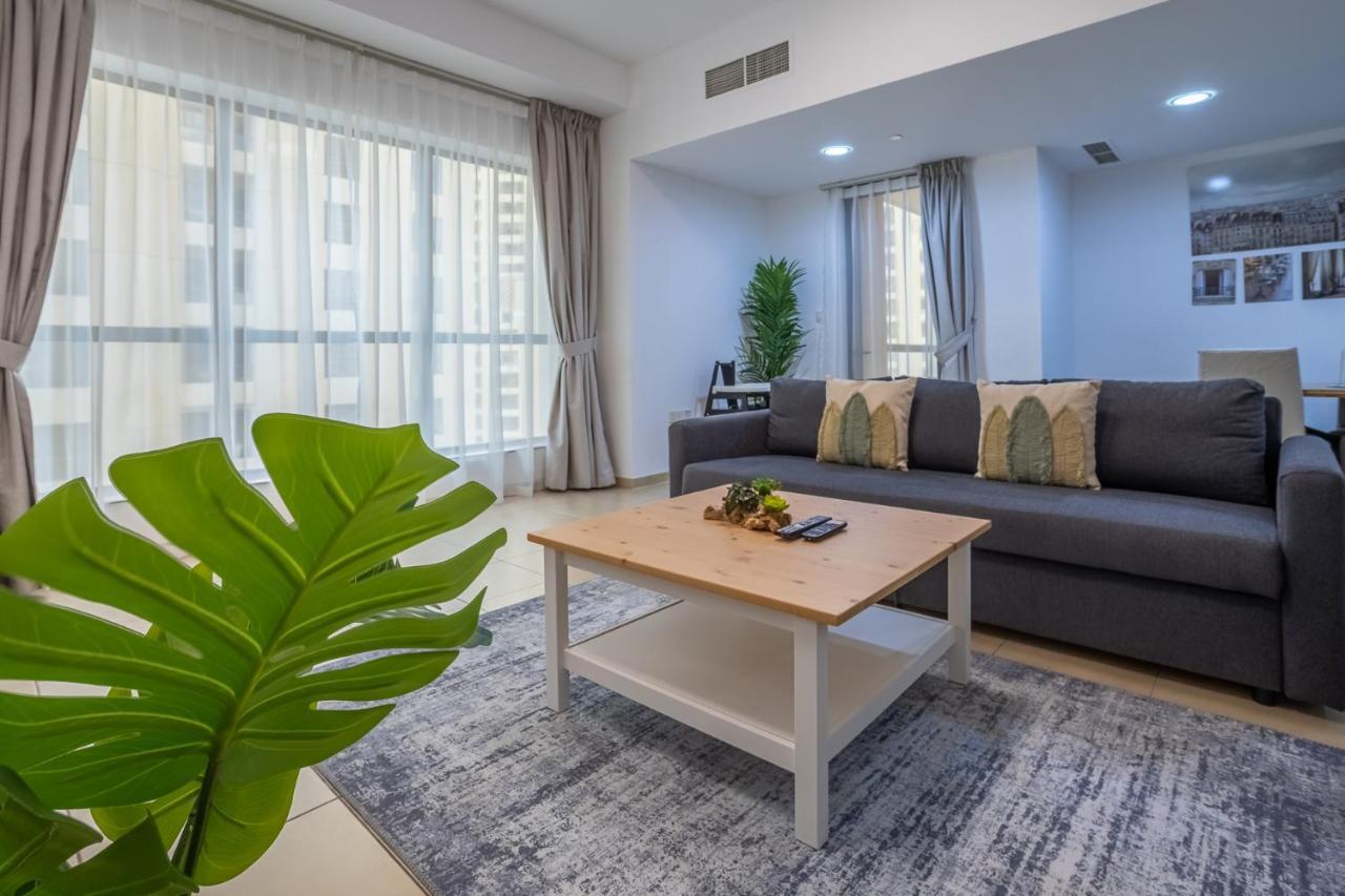 Lovely 2 Bedroom Near The Beach Apartment