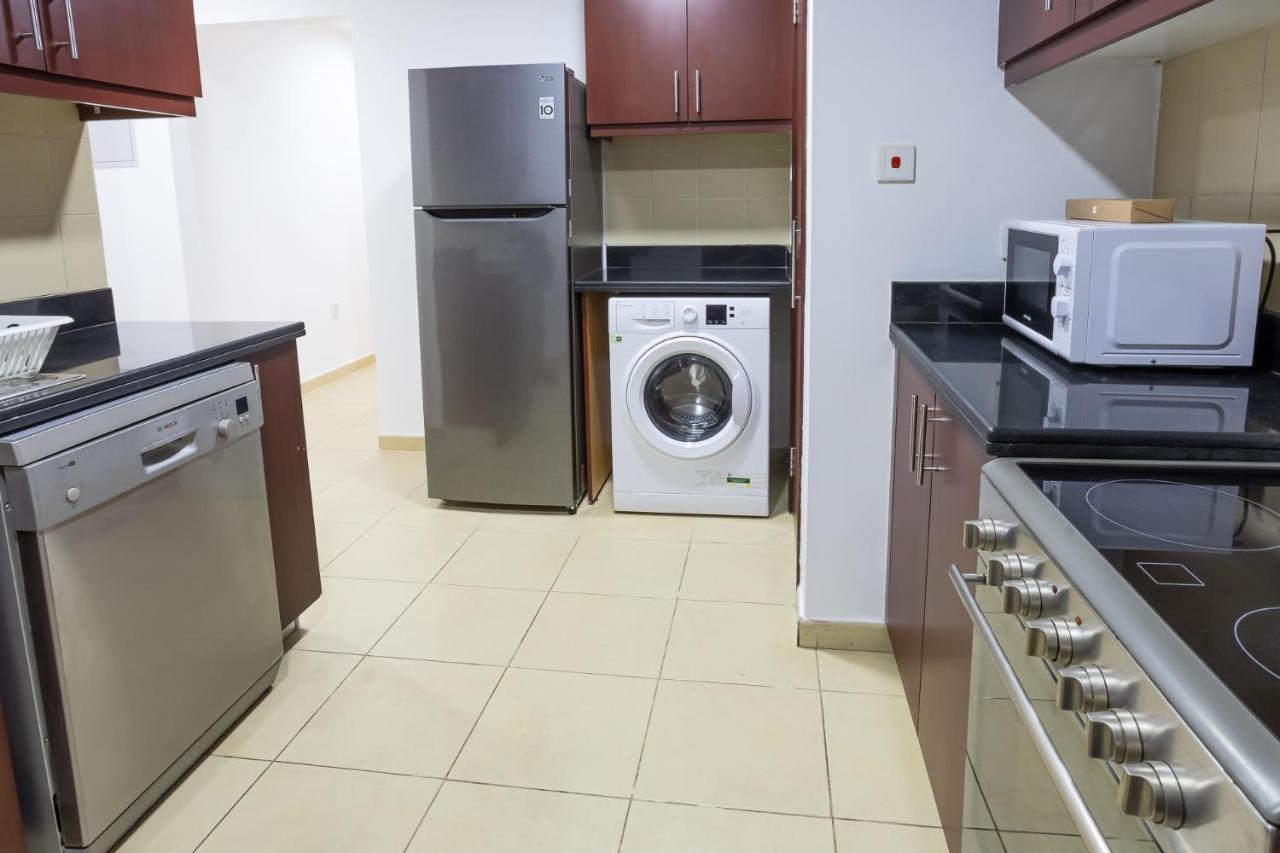 Lovely 2 Bedroom Near The Beach Apartment