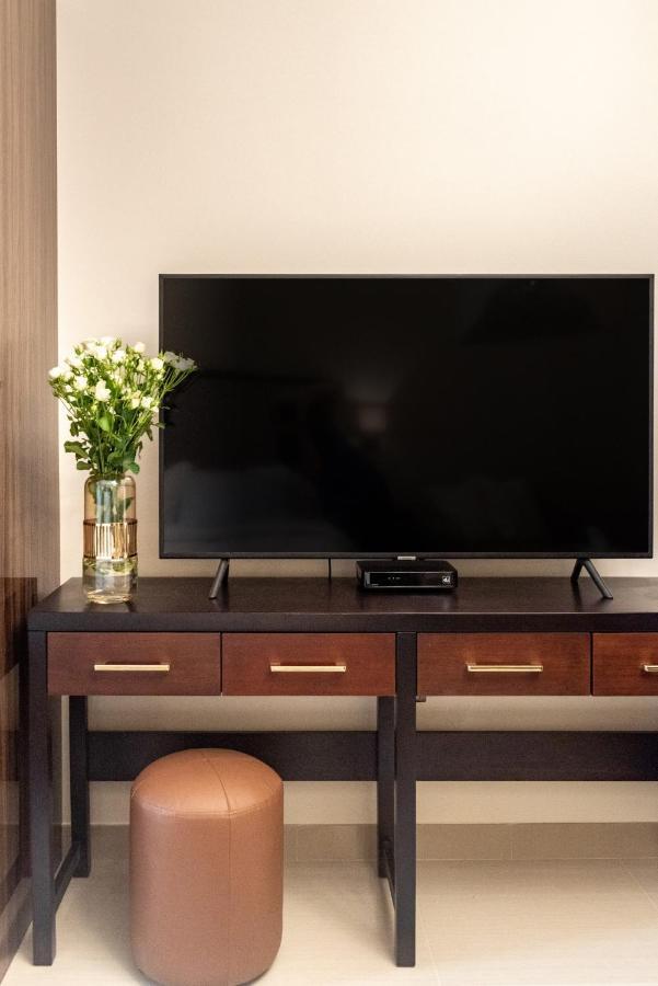 Green Place Elite Downtown Apartment