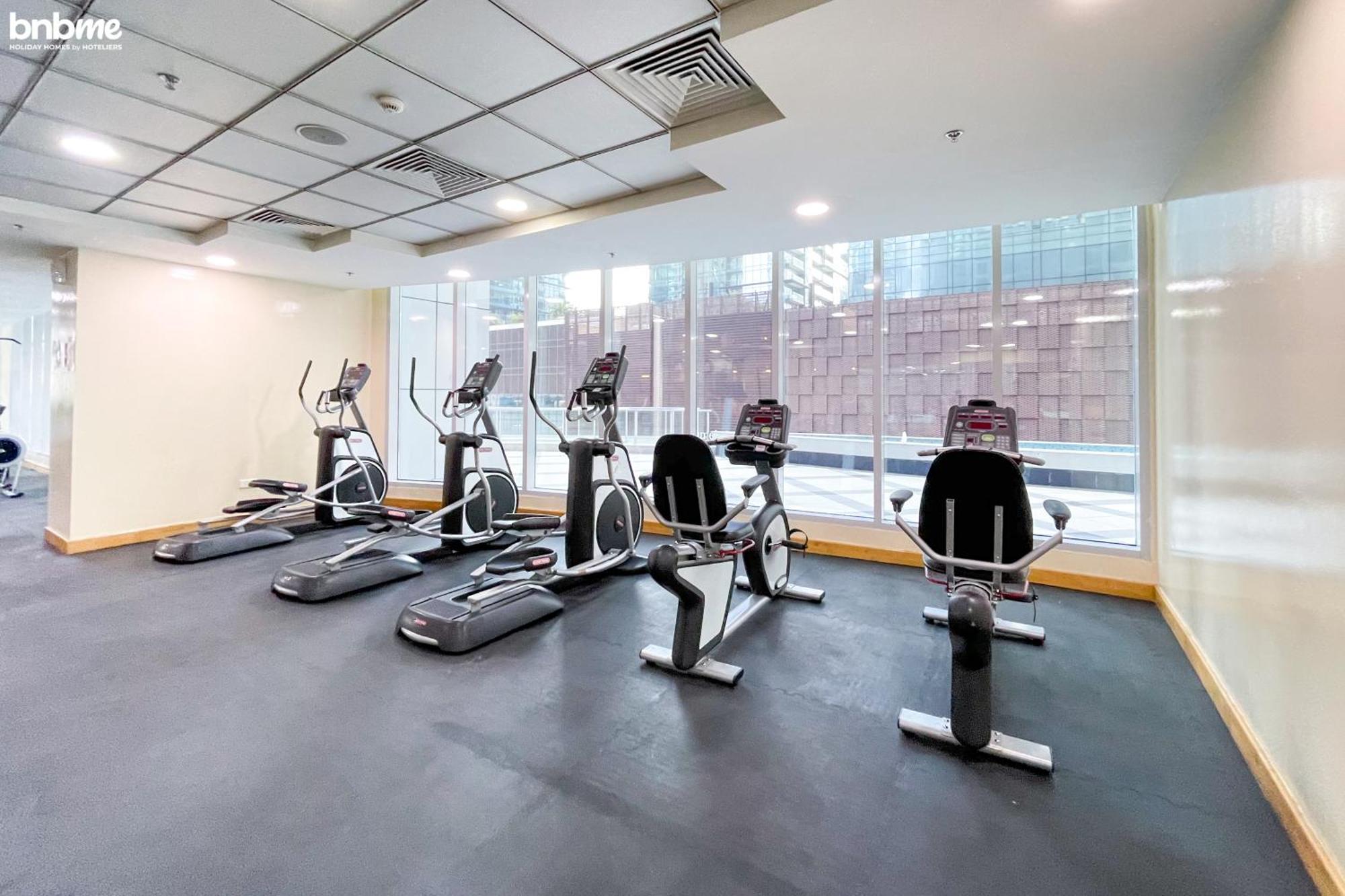 Bnbmehomes - Experience Luxurious Sky High Marina Living - 8044 Apartment Dubai