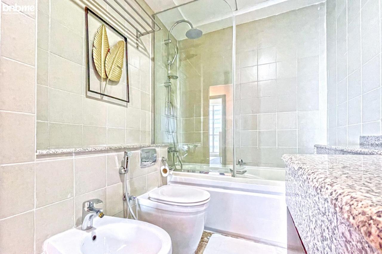 Bnbmehomes - Experience Luxurious Sky High Marina Living - 8044 Apartment Dubai