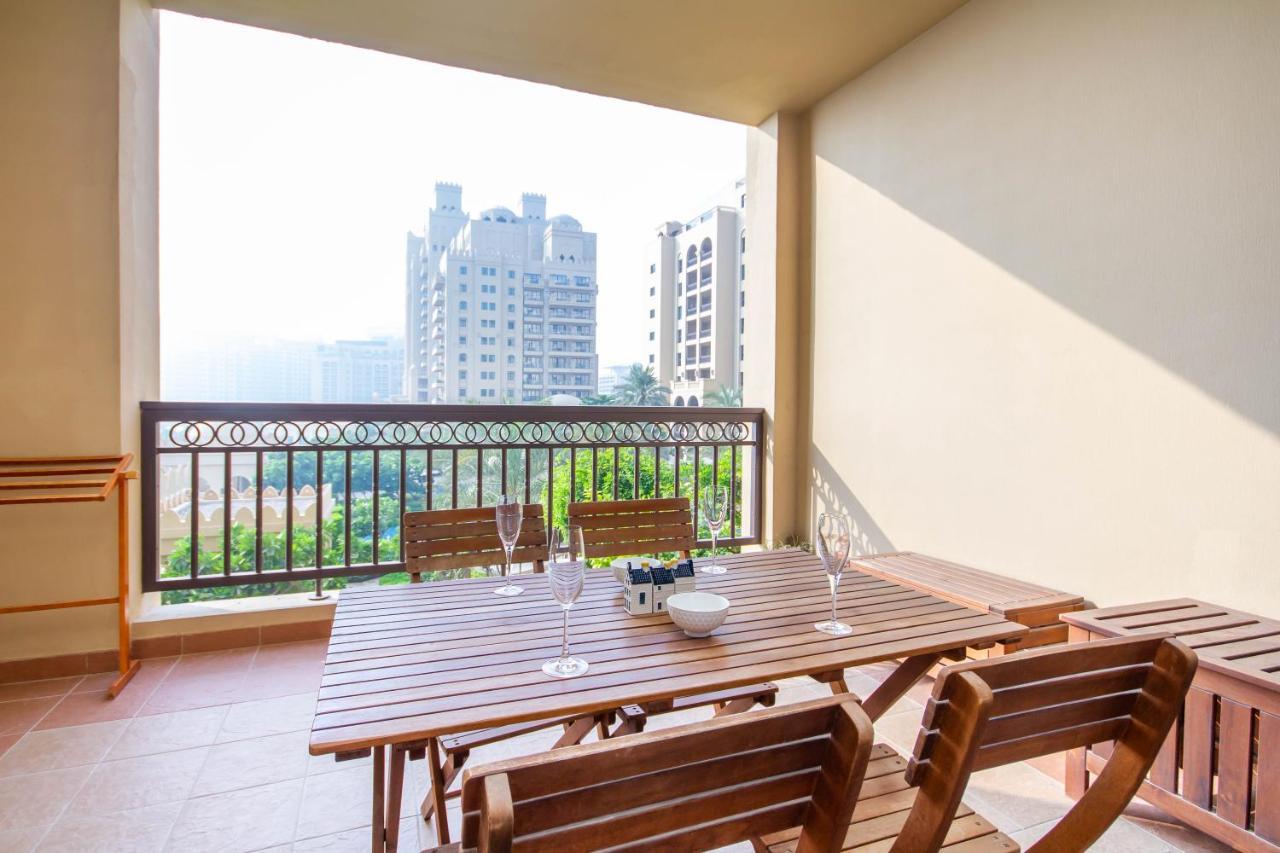 Bespoke Homes - Palm Jumeirah- 2 Bedroom & Pool Access, South