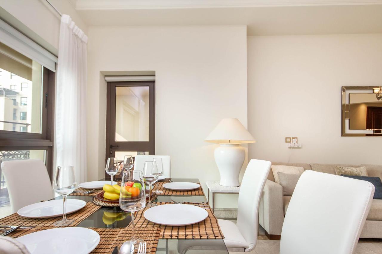 Bespoke Homes - Palm Jumeirah- 2 Bedroom & Pool Access, South Dubai