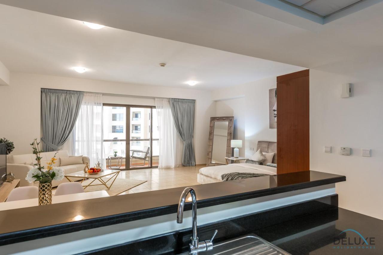 Pool Views Studio Minutes Away To Jbr Beach, Rimal 3 By Deluxe Apartment *