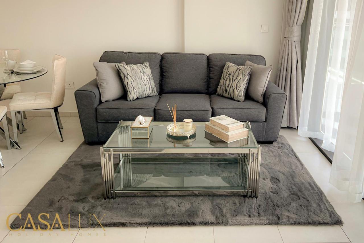 Stunning Std Flat In Dt, With Burj Khalifa View . Holiday home *